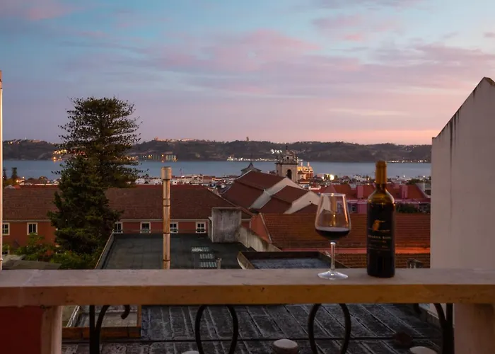 Ambassador River View Appartamento Lisbona